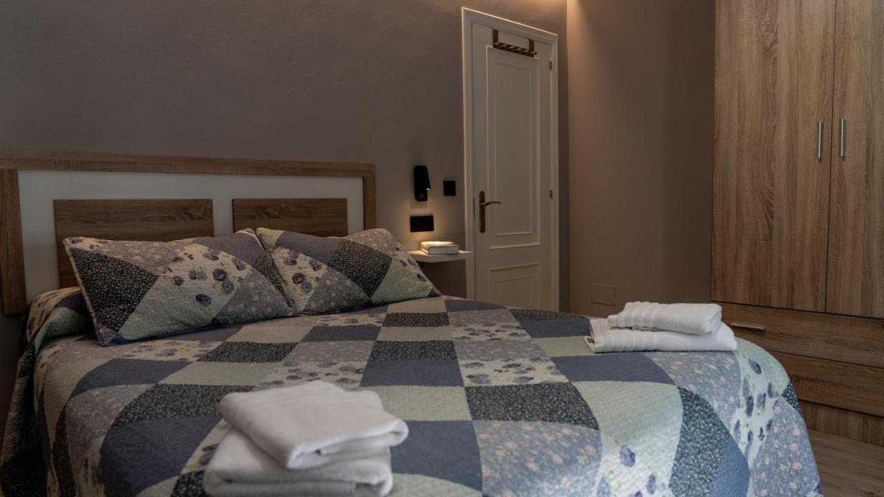 Apartamentos Mar Y Sol Luarca Buitenkant foto